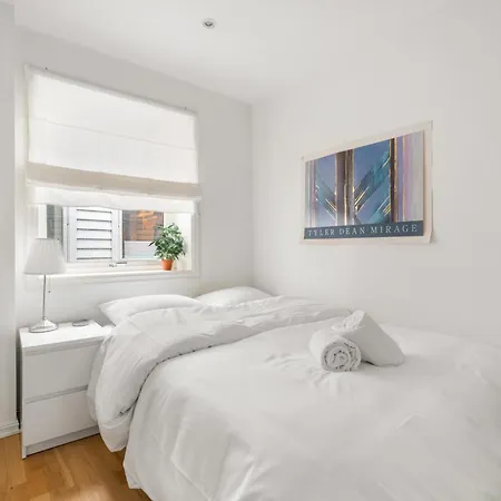 Scandinavian Hideaway I Private Balcony Apartment *