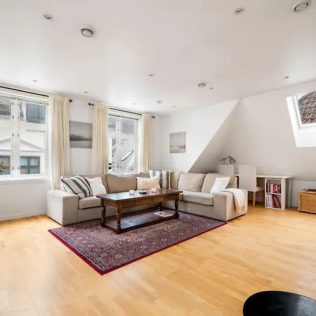 Scandinavian Hideaway I Private Balcony Apartment Bergen