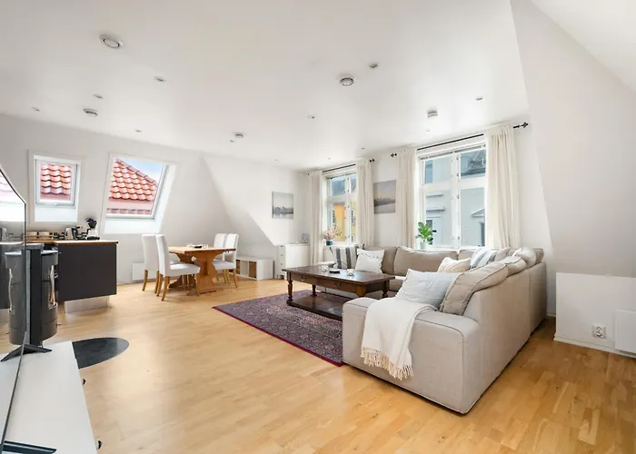 Scandinavian Hideaway I Private Balcony *